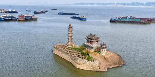 持续降雨致鄱阳湖水位走高